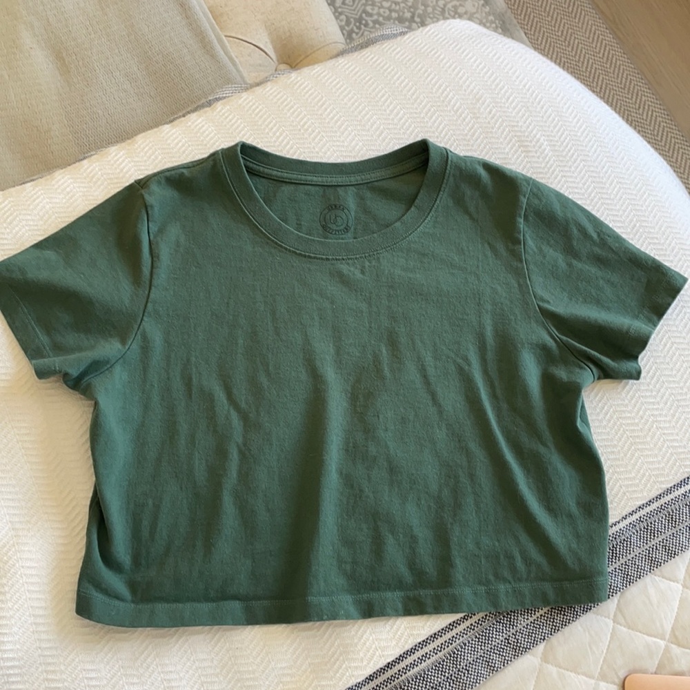Urban Outfitters Best Friend Essential Tee - Picture 1 of 1